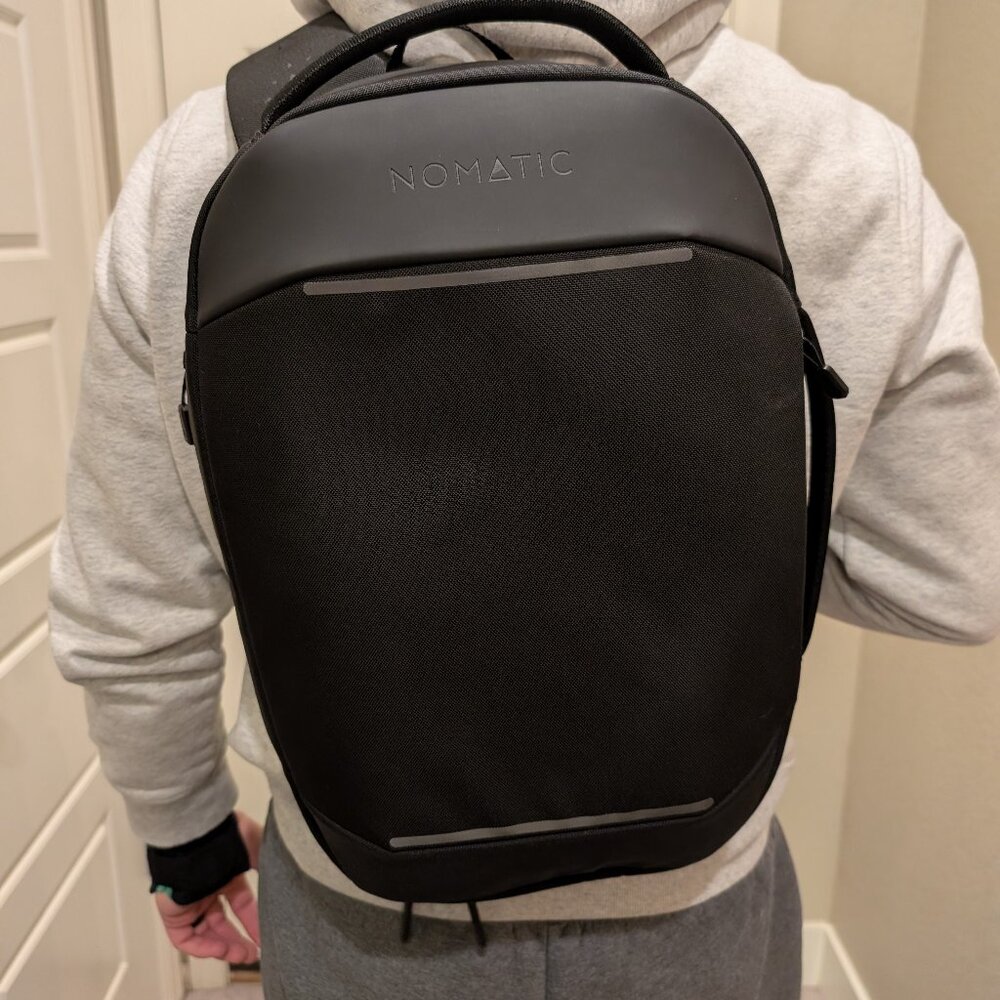 Nomatic 10L Sling NWOT